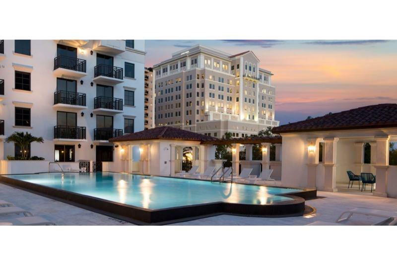 Aloft Coral Gables Hotel Exterior photo